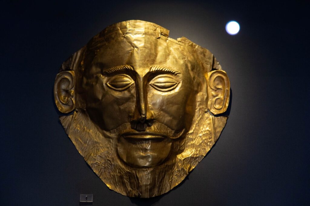 El misterio de las máscaras mortuorias de oro de la antigua Grecia 7 máscara de oro