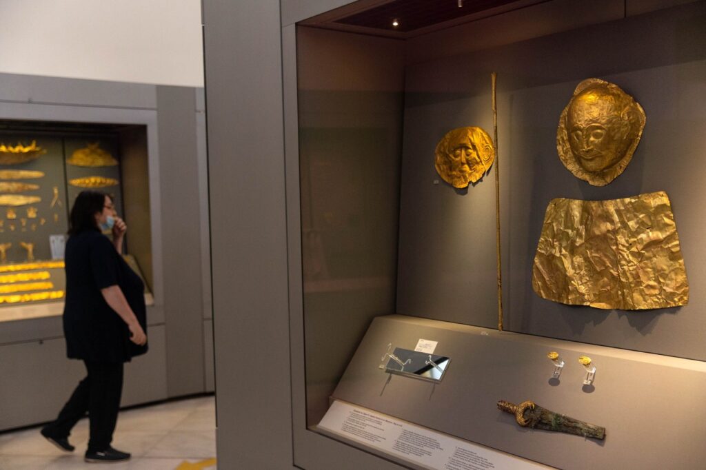 El misterio de las máscaras mortuorias de oro de la antigua Grecia 8 máscara de oro