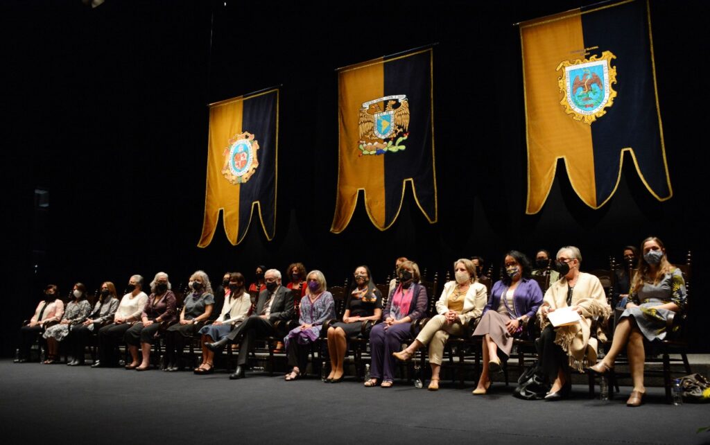 Entregan premio Sor Juana Inés de la Cruz a 79 universitarias 6 premio Sor Juana Inés de la Cruz