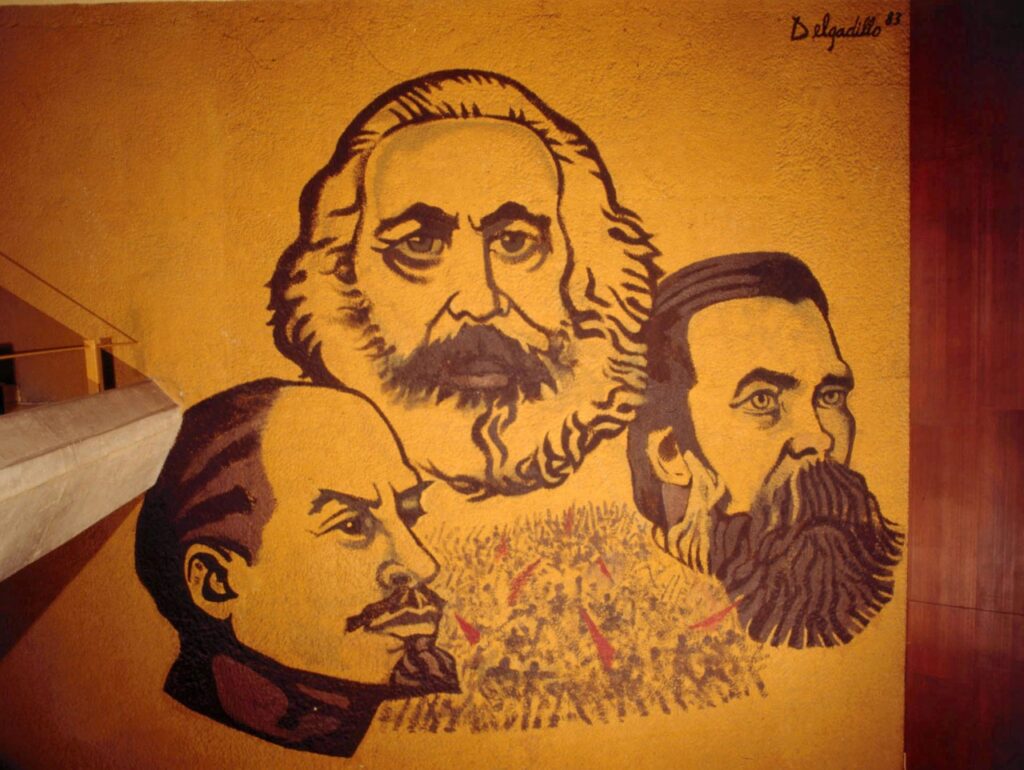 Murales de Hernández Delgadillo, inspirados en el movimiento del 68 6 José Hernández Delgadillo