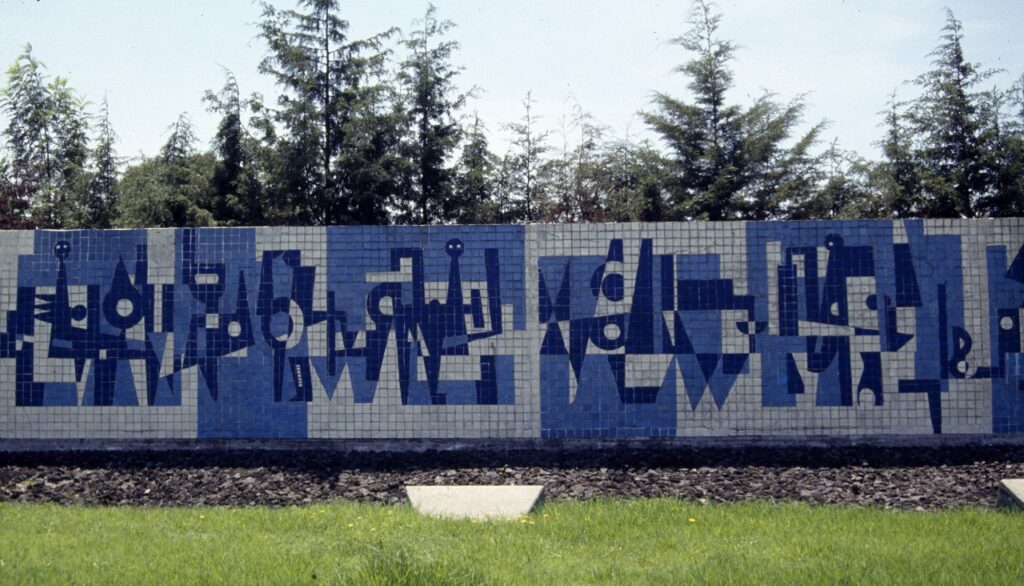 'Abstracción integrada', el mural rescatado de una fábrica de bujías 8 Abstracción integrada