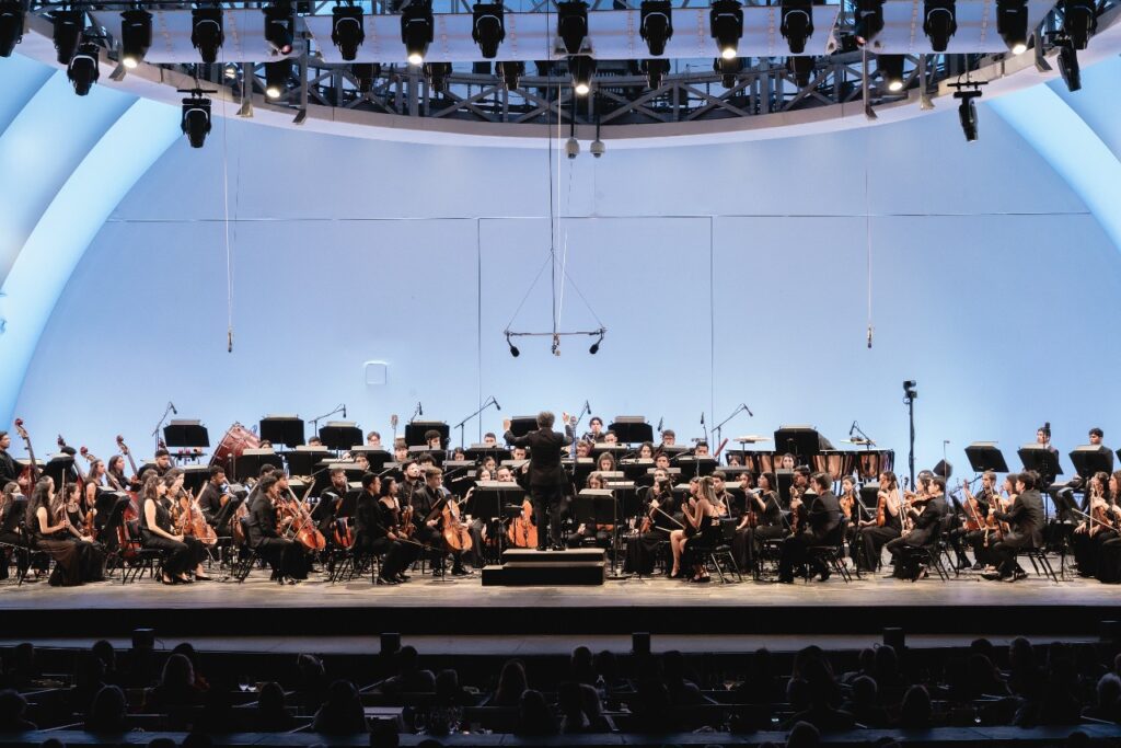 LA Phil y Dudamel llevan de gira obras de Arturo Márquez y Gabriela Ortiz 7 LA Phil