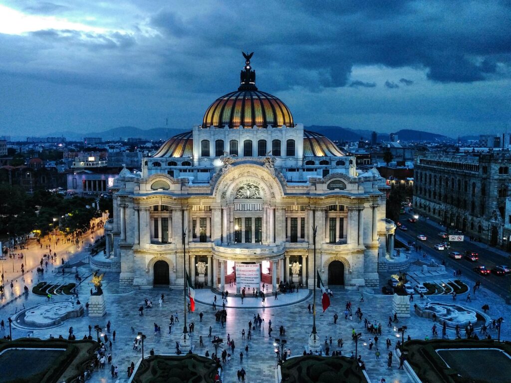 Academia de Artes de España galardonará a Bellas Artes por sus 90 años 7 Bellas Artes y Alameda Central.