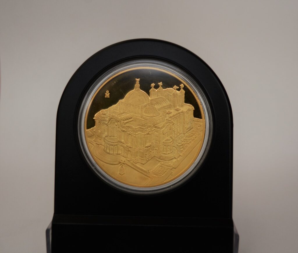 Inbal otorgará la Medalla de Oro póstuma a Héctor Bonilla 6 medalla