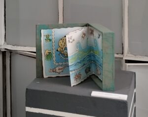 En Salón de la Plástica, "Realismo mágico y el arte fantástico" 7 Integrada por pintura, escultura, dibujo, fotografía, estampa, así como obras multidisciplinarias y alternativas