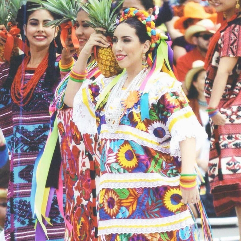 “El huipil de la Guelaguetza es tu otra piel”: danzante de Flor de Piña ...