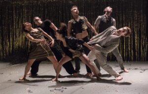 La compañía checa Lenka Vagnerová & Company se presentará por primera vez en México con dos únicas funciones de la obra Gossip, el próximo sábado 2 y domingo 3 de septiembre en el Teatro de la Danza Guillermina Bravo