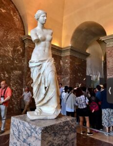 "Venus de Milo", mármol, 130 a. C, Grecia. Museo del Louvre. Foto: Alfredo Campos Villeda.