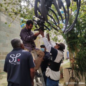 El Sabinosaurio visita Oaxaca 7 El Sabinosaurio, reproducción a escala natural de un fósil de dinosaurio herbívoro conocido como pico de pato, que vivió entre 83 y 70 millones de años