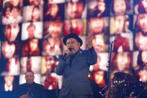 Más de 120 mil personas celebraron la Fiesta de Año Nuevo 2024, al ritmo de la salsa con el concierto del cantautor panameño Rubén Blades