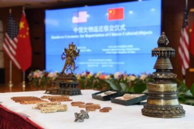 Funcionarios chinos recibieron el miércoles 38 piezas de reliquias culturales devueltas por la Oficina del Fiscal del Distrito de Manhattan.