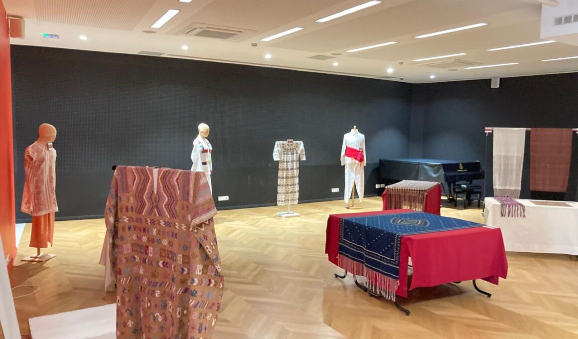 Casa de mexico en parís Iberartesanías arte textil