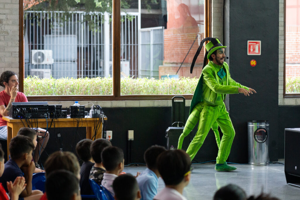 La ópera infantil ‘De grillos y chicharras’ ayuda a entender la migración 7 De grillos y chicharras opera infantil migración