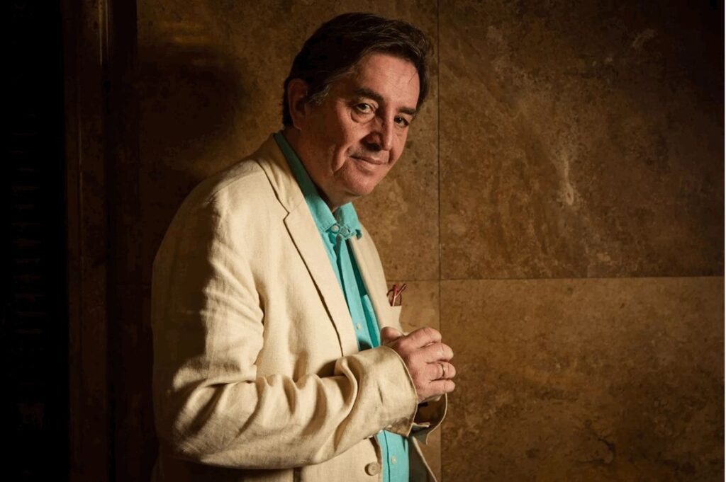 Premian a Luis García Montero por la "belleza y finura de su lenguaje" 7 Escritor Luis García montero premio carlos fuentes