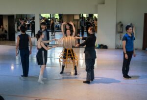 "Las bodas" de Stravinski, en los 40 años de Solistas Ensamble de Bellas Artes 6 Solistas Ensamble de Bellas Artes llevarán a escena el ballet Las bodas, de Igor Stravinski, que forma parte del programa coreográfico Miradas / Las bodas