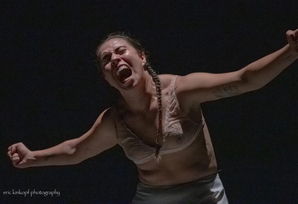 Nataly Rito explora la danzaterapia como herramienta de sanación 6 Nataly Rito danzaterapia teatro sanacion danza