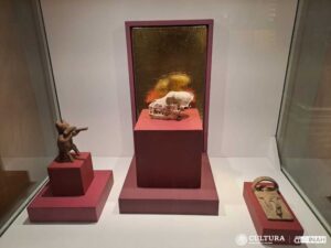 "Xolos, compañeros de viaje" llega a Colima con 90 piezas 8 La exposición Xolos, compañeros de viaje llega al Museo Regional de Historia de Colima