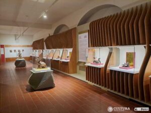 "Xolos, compañeros de viaje" llega a Colima con 90 piezas 6 La exposición Xolos, compañeros de viaje llega al Museo Regional de Historia de Colima