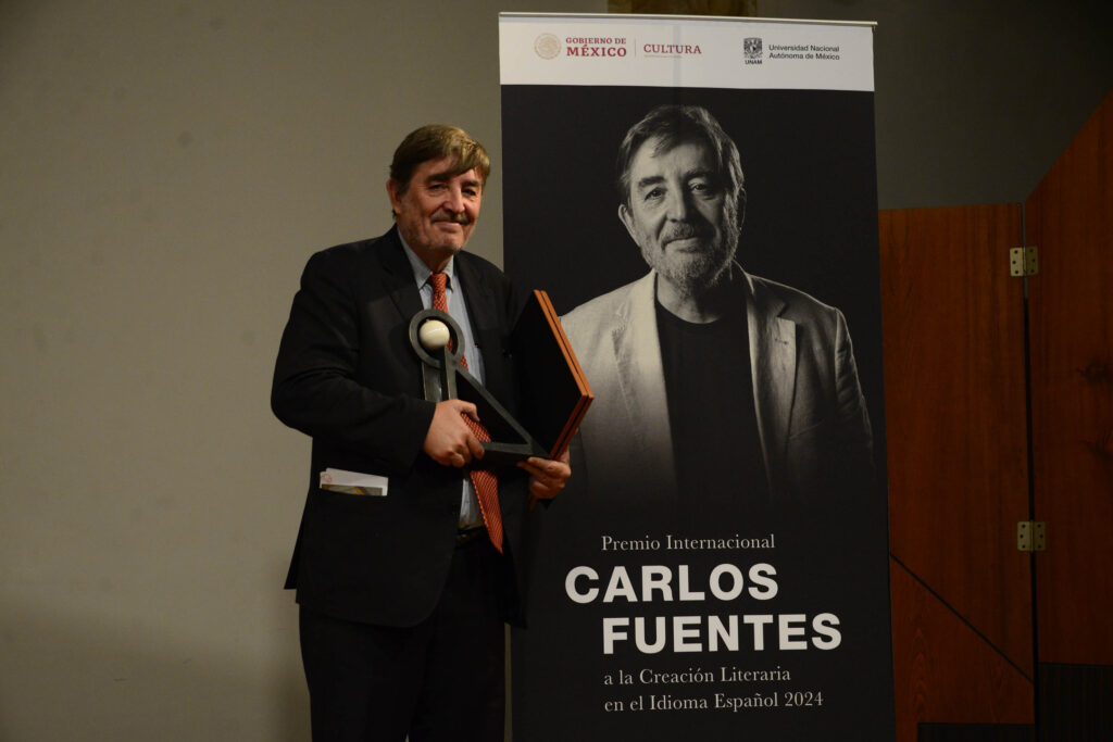 "Fuentes me enseñó que el Atlántico es un puente y no un abismo" 6 Luis García Montero carlos fuentes premio escritor