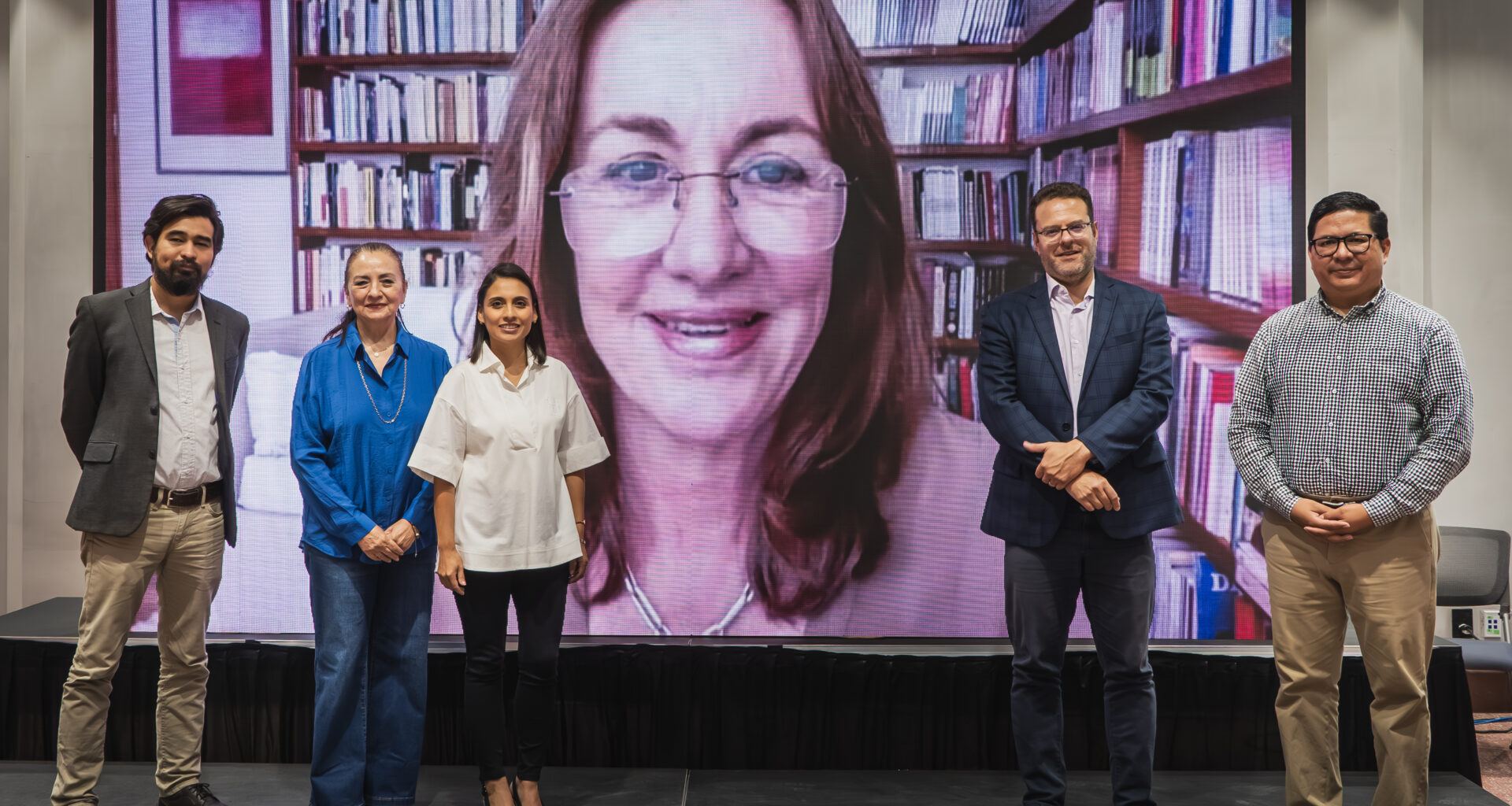 Rosa Beltrán recibirá el Premio Nuevo León Alfonso Reyes en reconocimiento a su destacada trayectoria literaria y académica.