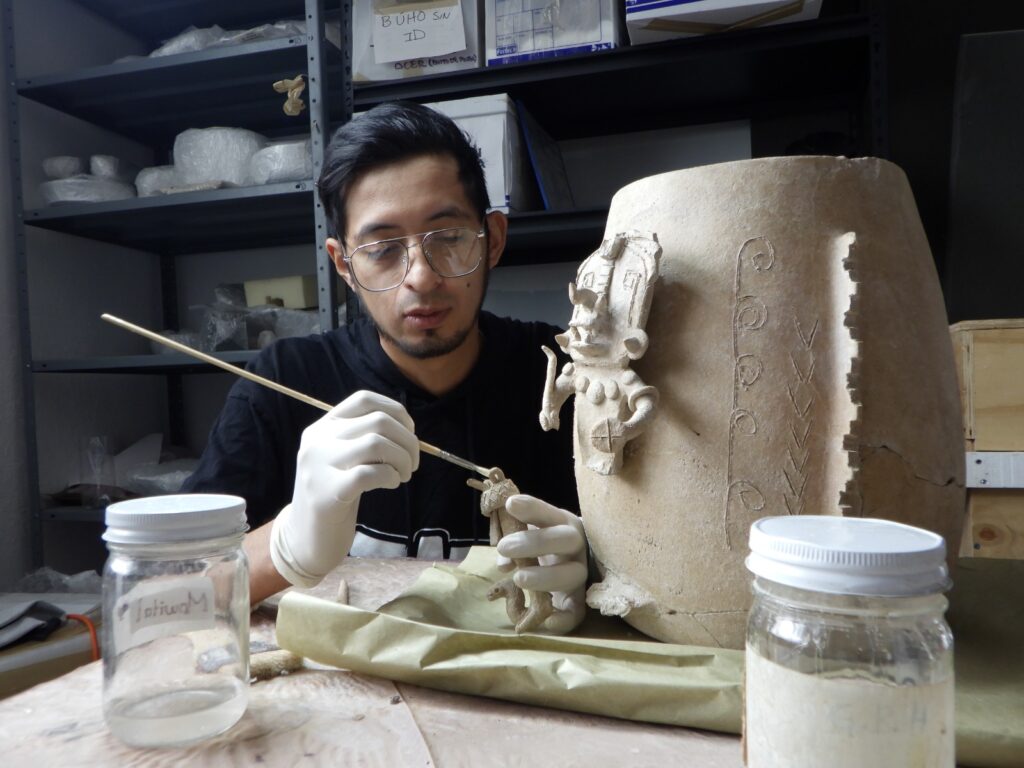 Gran Acrópolis de Calakmul reabre con 30 piezas recuperadas 8 Gran acropolis calakmul tren maya inah Cyrus Lundel