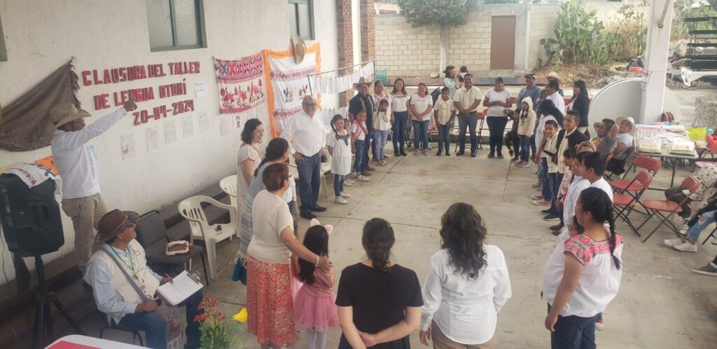 Lanzan proyecto para rescatar el otomí de la extinción 8 aprendizaje otomí cultura lengua villa del carbón