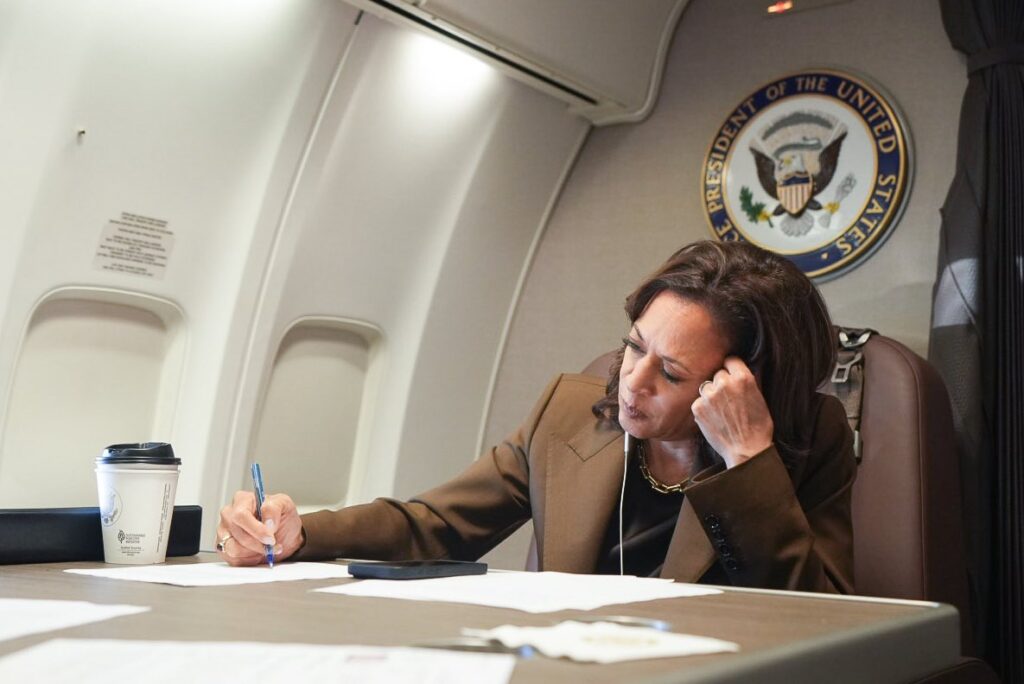Kamala en televisión: batalla en la arena de Trump 7 Kamala Harris donald trump elección eu presidencia