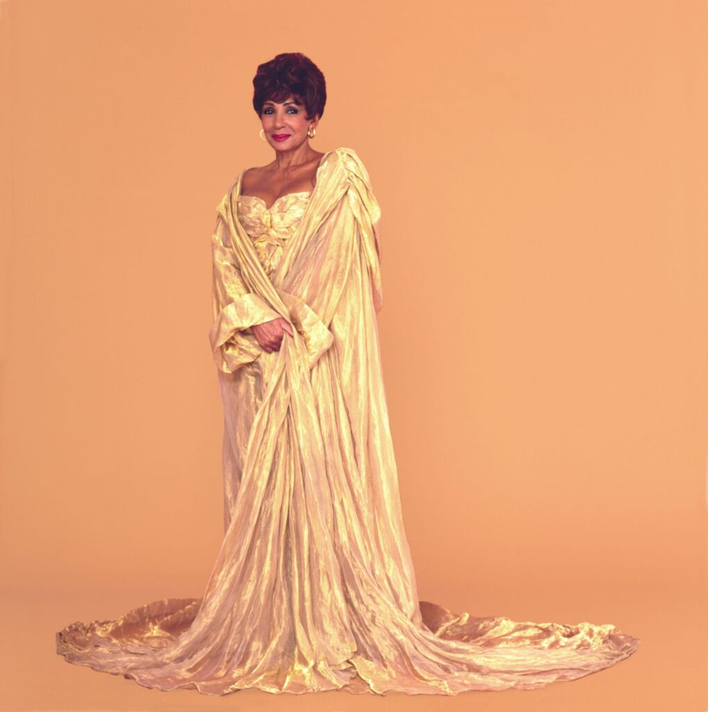 Los diamantes no son eternos: Shirley Bassey subasta sus joyas 8 Shirley Bassey Diamonds Are Forever subasta Sotheby