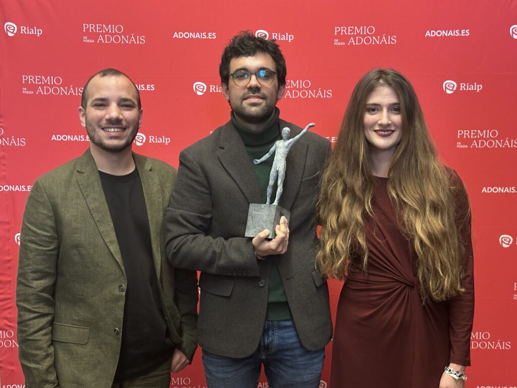 Premio Adonáis de Poesía 2024 a Juan Herrero por ‘Cartografía de nadie’ 6 Adonáis de Poesía Juan Herrero Cartografía de nadie