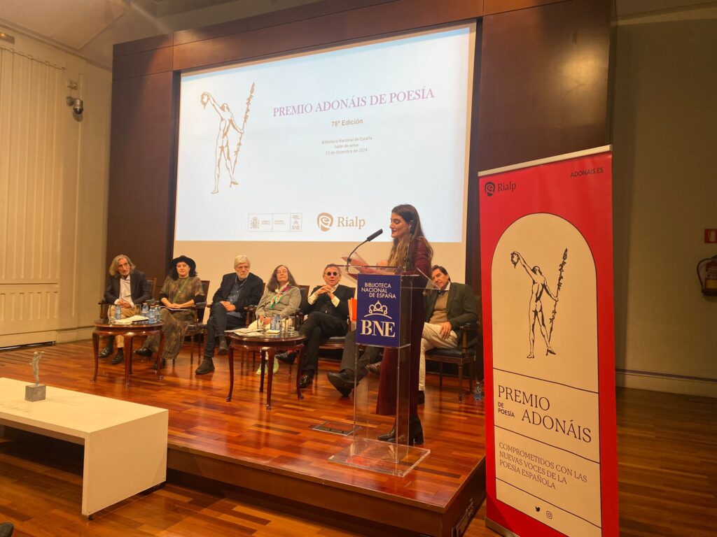 Premio Adonáis de Poesía 2024 a Juan Herrero por ‘Cartografía de nadie’ 8 Adonáis de Poesía Juan Herrero Cartografía de nadie