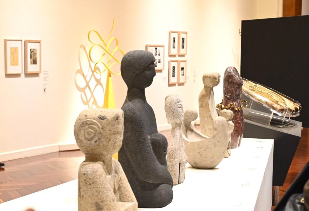 Ángela Gurría, una mujer “inquieta, obsesionada por la creación” 8 Angela gurria artista escultura bellas arte señales