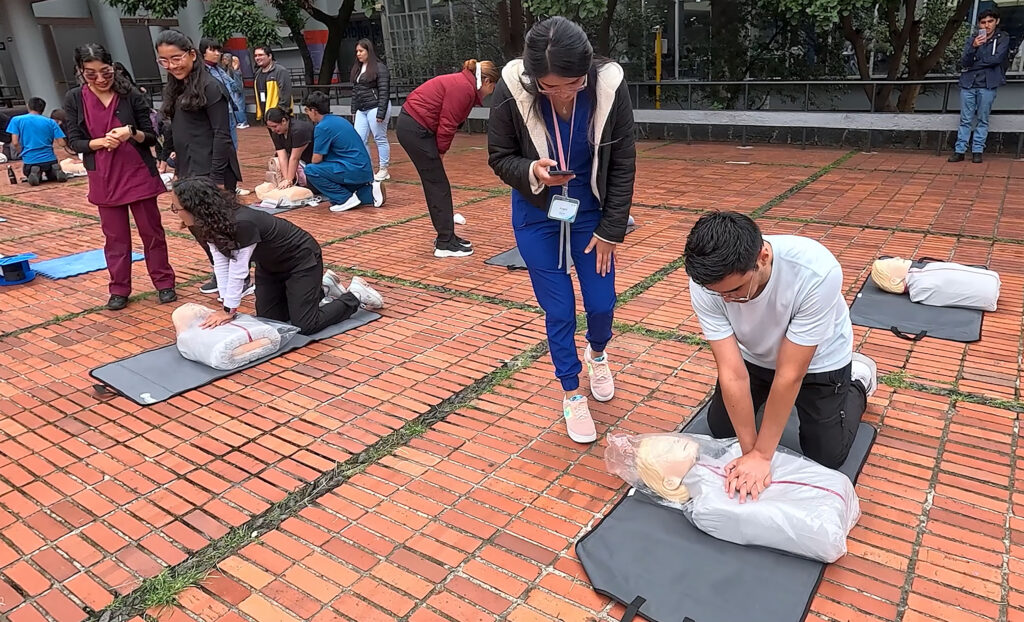 Código Infarto: el protocolo de la UNAM adoptado por el IMSS 8 Código Infarto paros cardiaco unam corazón medicina