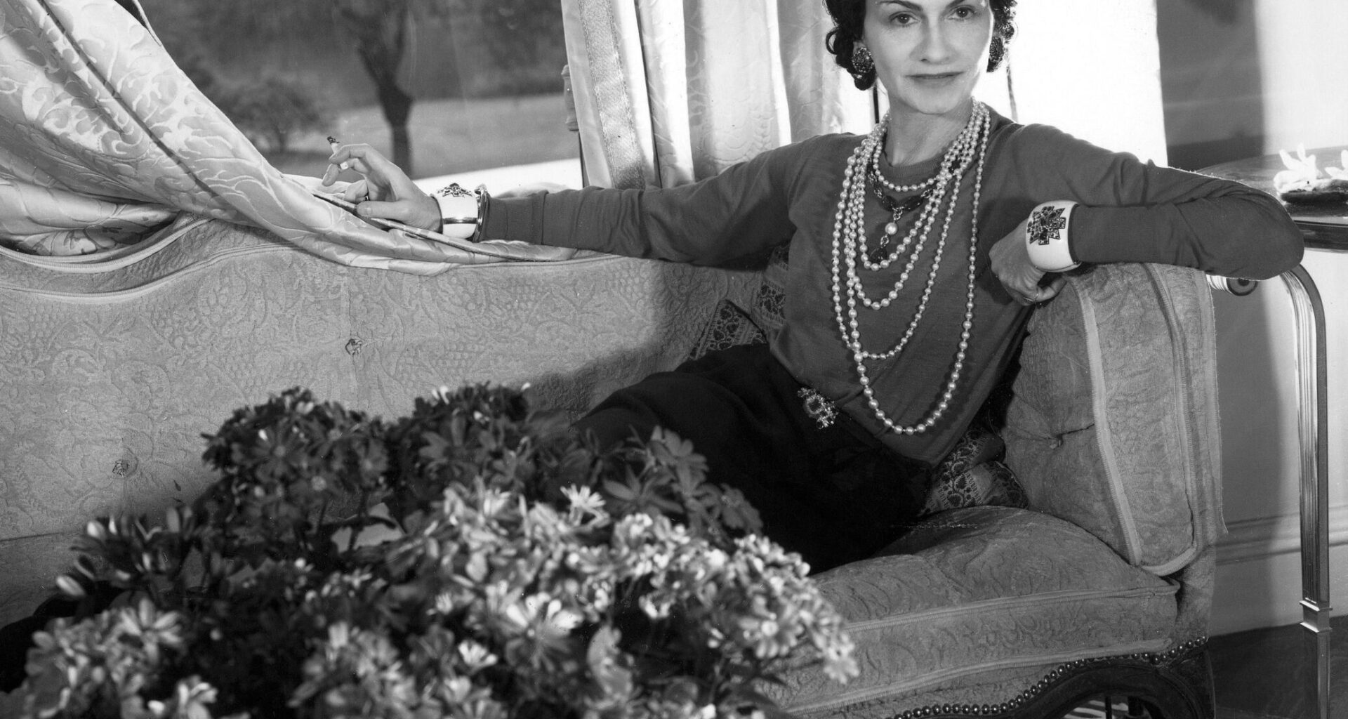 Gabrielle Coco Chanel Unbuttoned perfume diseñadora