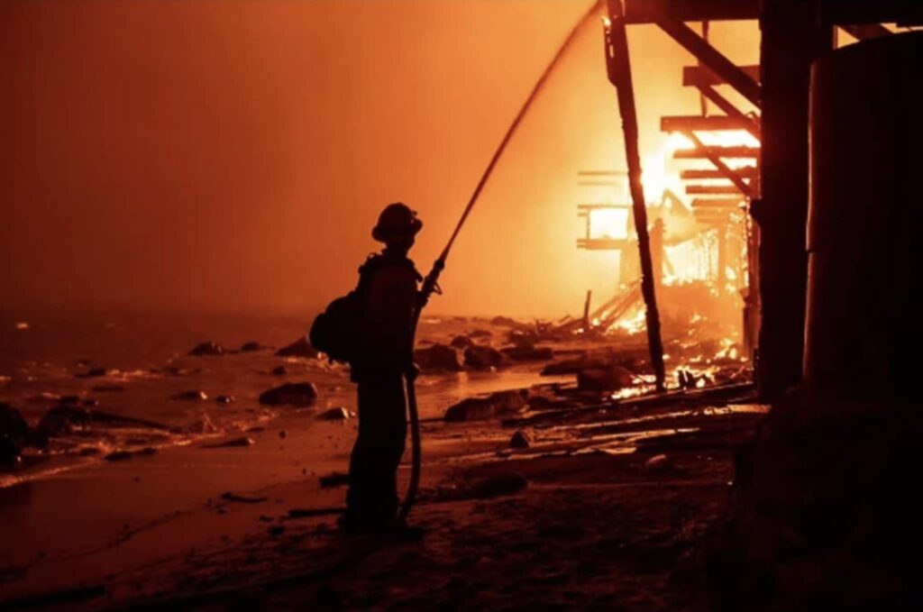 Satélites de la NASA captan los incendios en Los Ángeles 8 Incendio forestal nasa satélites ángeles california