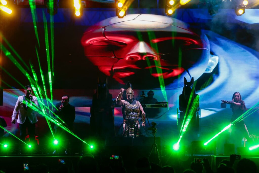 FOTOS | Polymarchs pone ‘high’ a más de 200 mil personas 12 concierto Polymarchs Año nuevo high energy la conga
