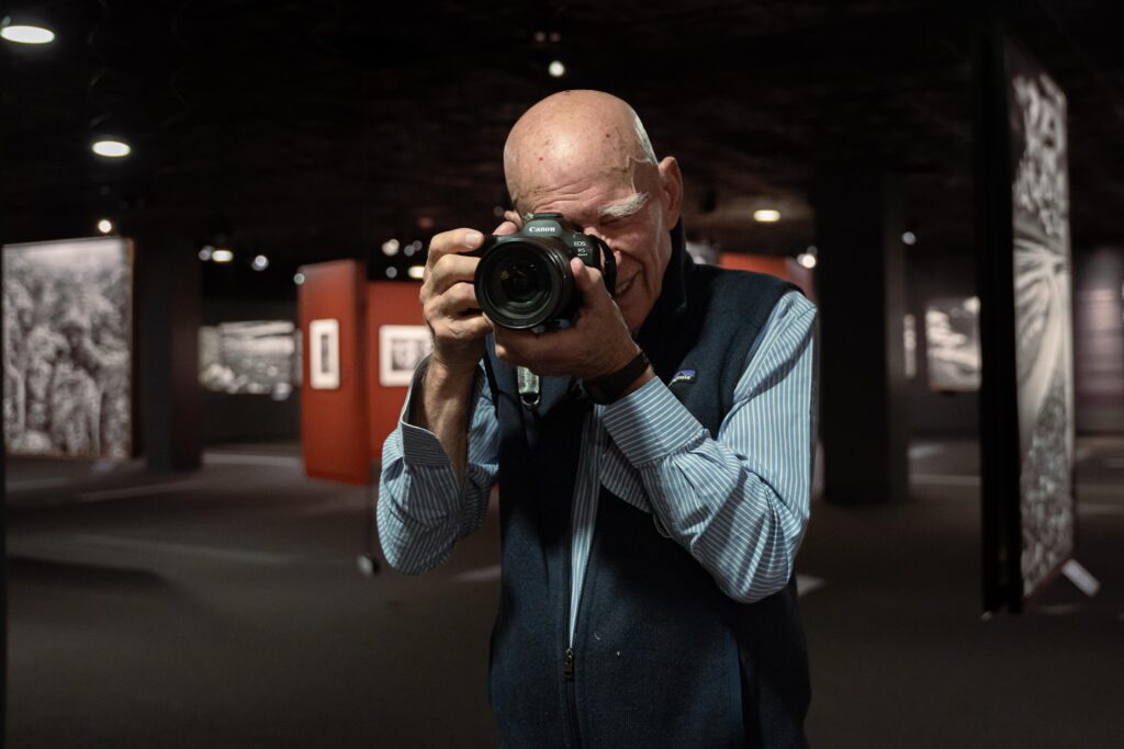 ‘Amazônia’ reúne 58 expediciones por tierra, aire y agua de Sebastião Salgado 8 Amazonia artista Sebastiao Salgado selva fotografia 6