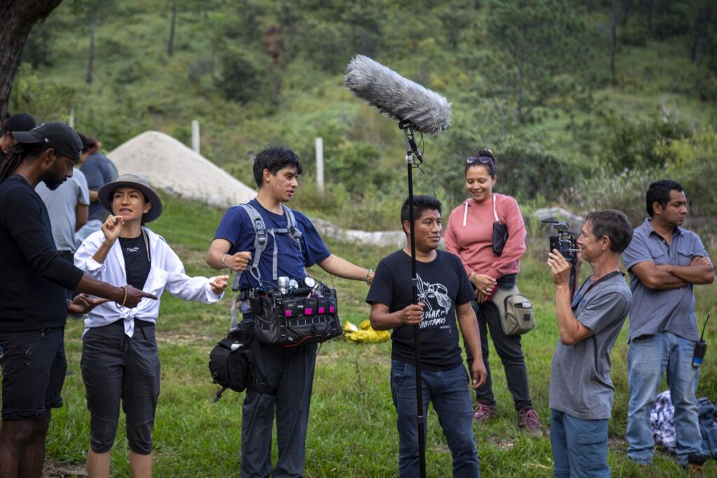 ‘La Raya’ retrata a comunidades indígenas frente a la migración 7 Raya cine Yolanda cruz migración comedia indigenas