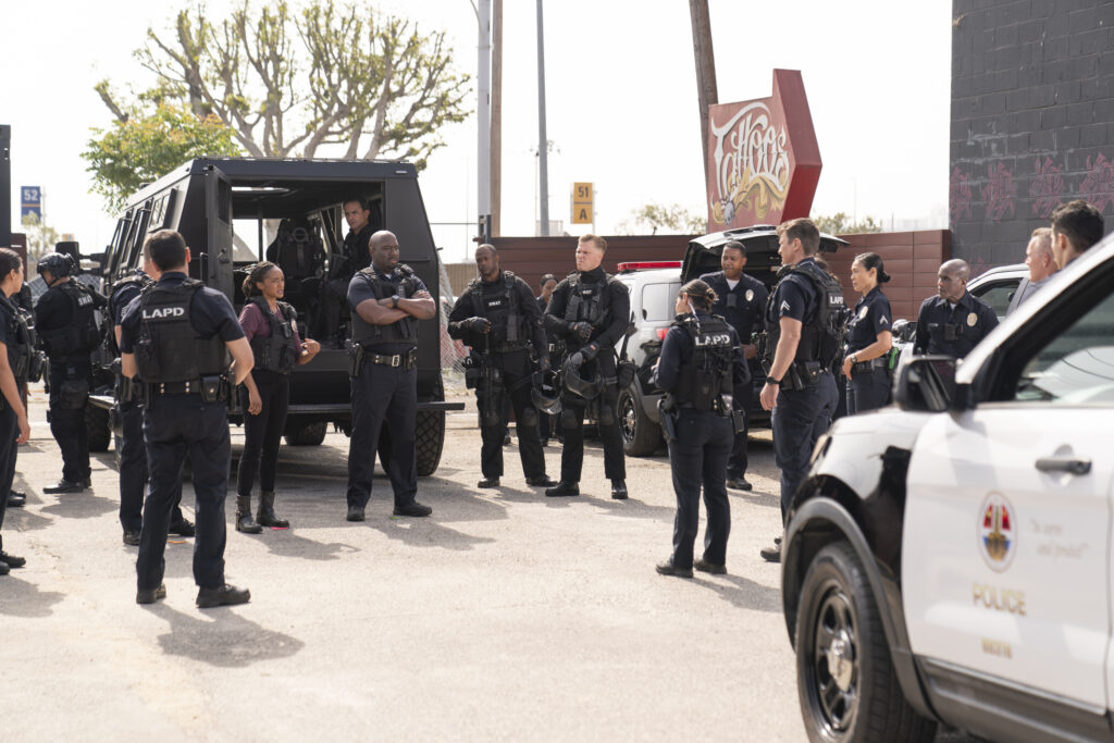 'Saturday Night Live' celebra 50 años y Tom Selleck entrega la placa en 'Blue Bloods' 8 Saturday Night Live Blue Bloods the Rookie Traitors