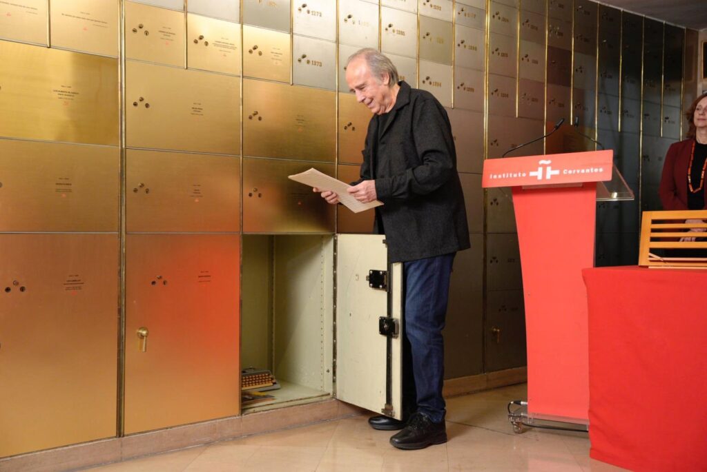 Serrat: un libro debe estar roto, manchado y con signos de haber sido usado 6 Joan manuel Serrat partitura mediterraneo cervantes