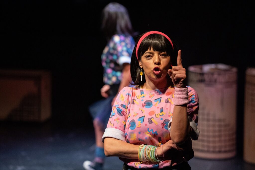 ‘Un no monstruo que no vuela’ desentraña los secretos familiares 8 Un no monstruo que no vuela teatro unam sara pinet