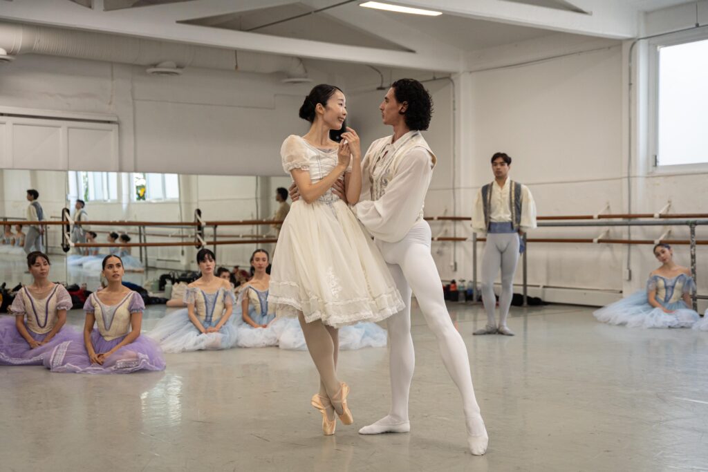 ‘Coppélia’ mezcla la comedia con la técnica clásica 9 Coppélia Hoffmann danza bellas artes Swanilda Franz