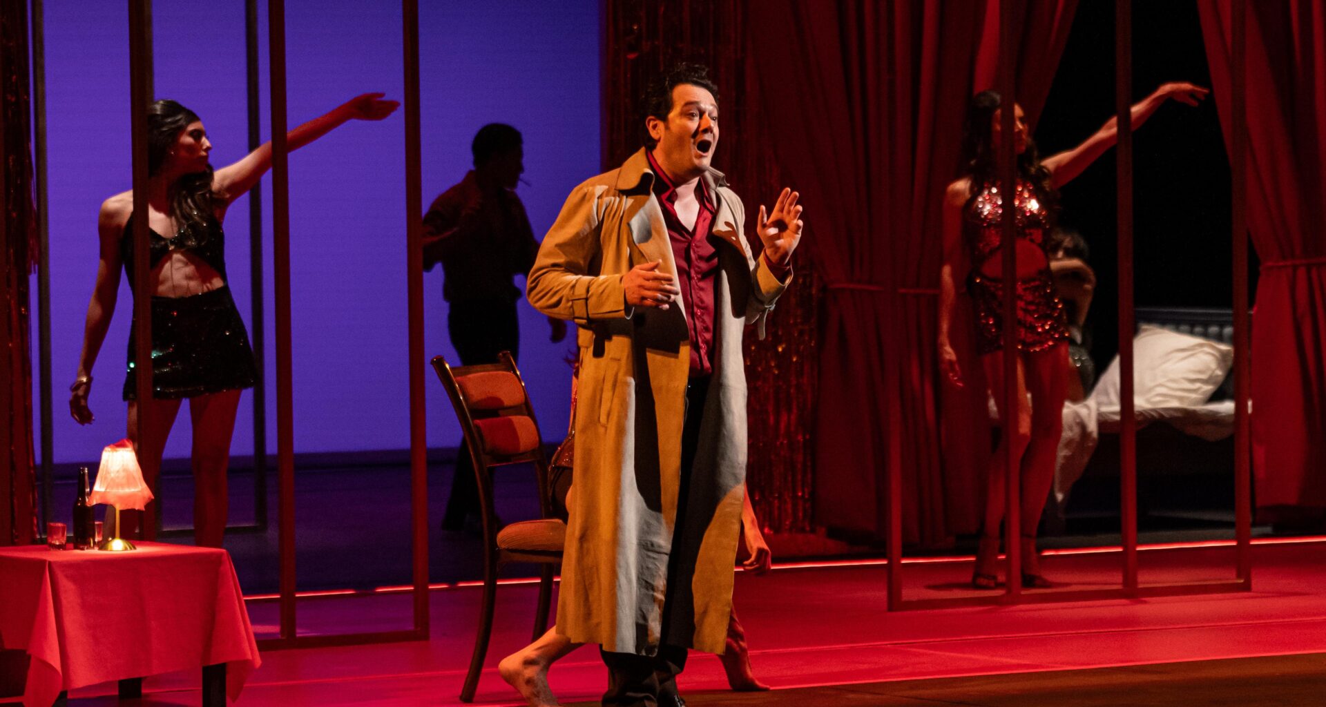 Tenor Arturo Chacón-Cruz Rigoletto Donna e Mobile