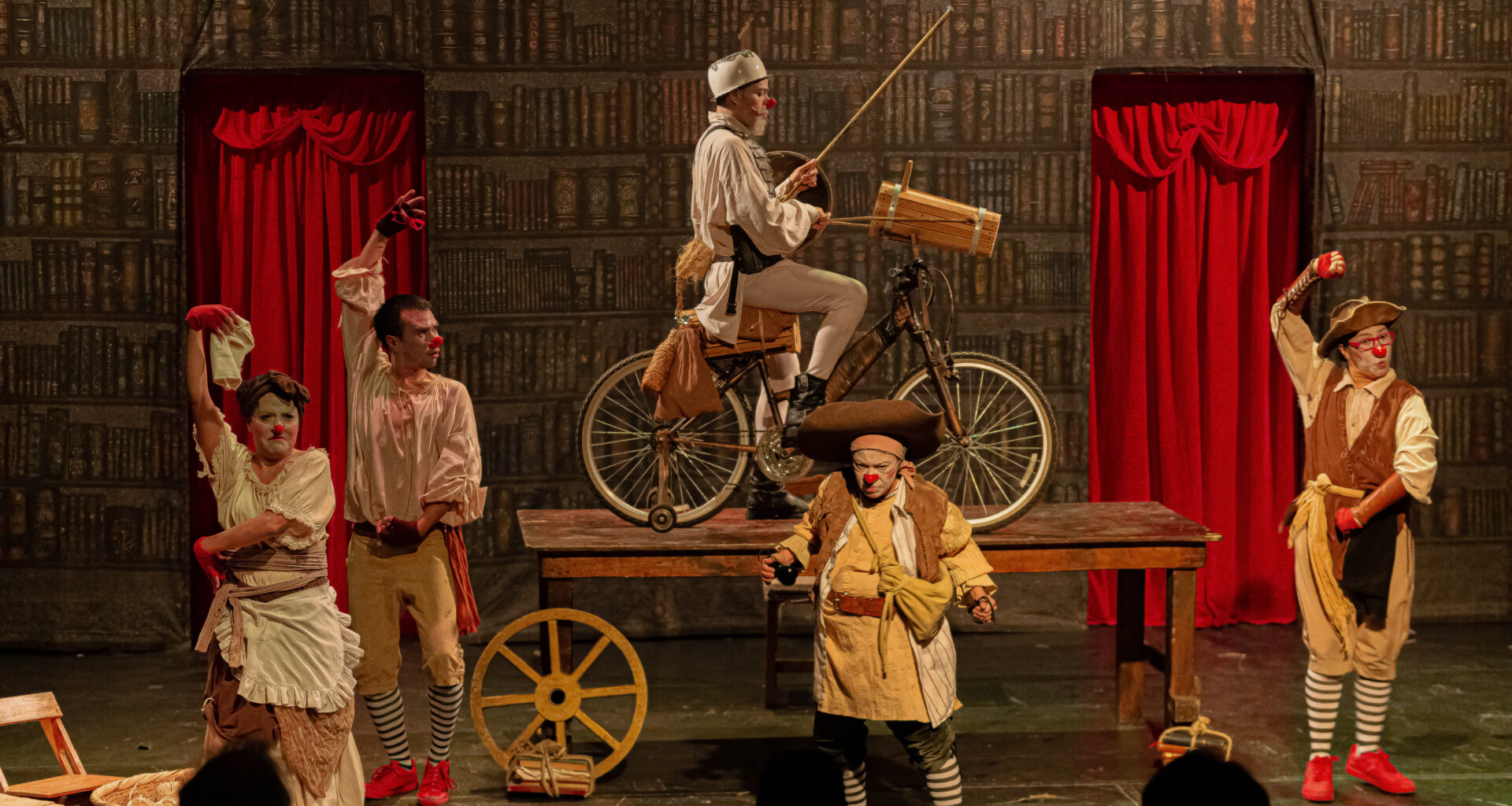 Quijote y Panza cervantes teatro helenico Alichanes