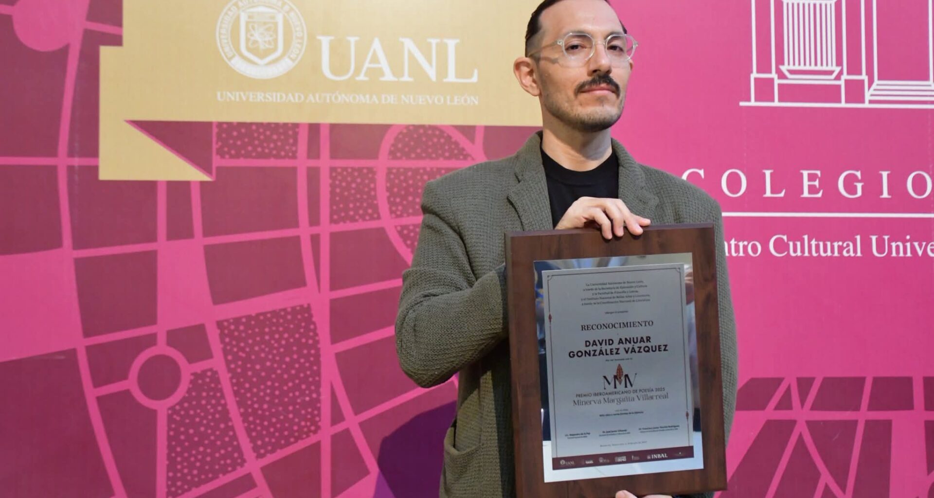 David Anuar Sideral Premio Poesía Minerva Margarita
