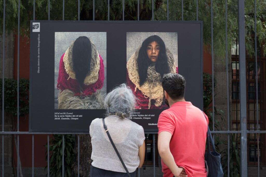 Retratan 8 fotógrafas la realidad de la mujer indígena 7 Imagen Retratan Fotógrafas identidades comunidades