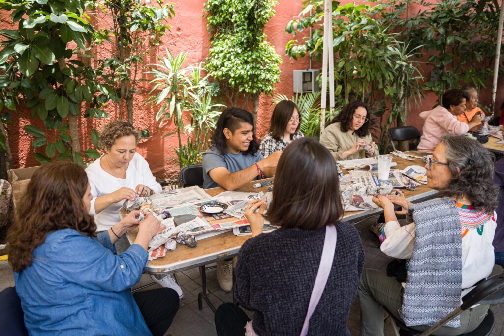 Pedro Linares creó los alebrijes para librarse de las pesadillas 10 Pedro Linares alebrijes Diego Rivera cartonería art