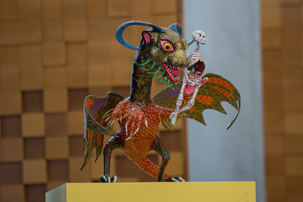 Pedro Linares creó los alebrijes para librarse de las pesadillas 6 Pedro Linares alebrijes Diego Rivera cartonería art