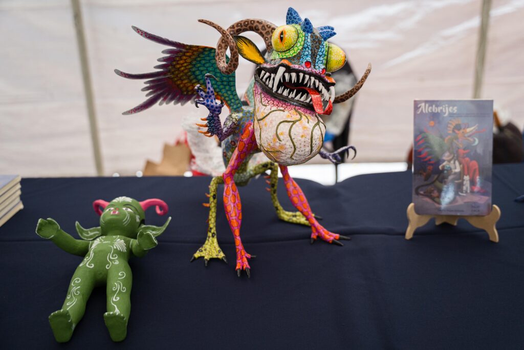 Pedro Linares creó los alebrijes para librarse de las pesadillas 7 Pedro Linares alebrijes Diego Rivera cartonería art