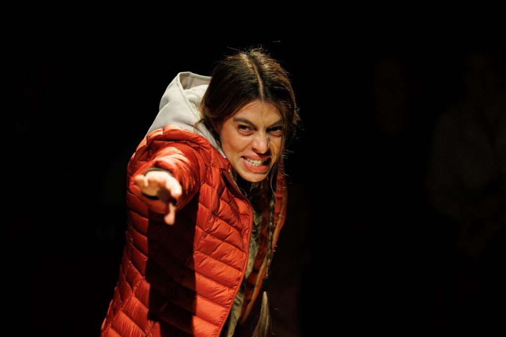 'Por el mar' retrata a 4 mujeres en momentos de ruptura 6 Por el mar mujeres rupturas teatro poesia dorado 70