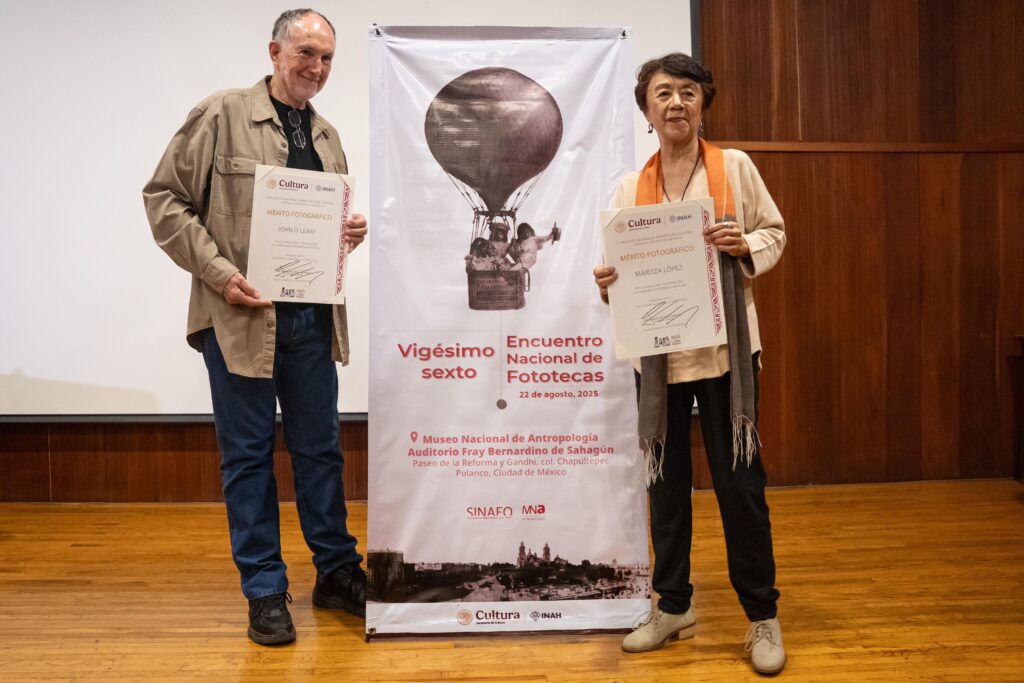 Maritza López y John O’Leary, figuras esenciales en la crónica visual 8 Maritza López John OLeary Medalla Mérito Fotográfia